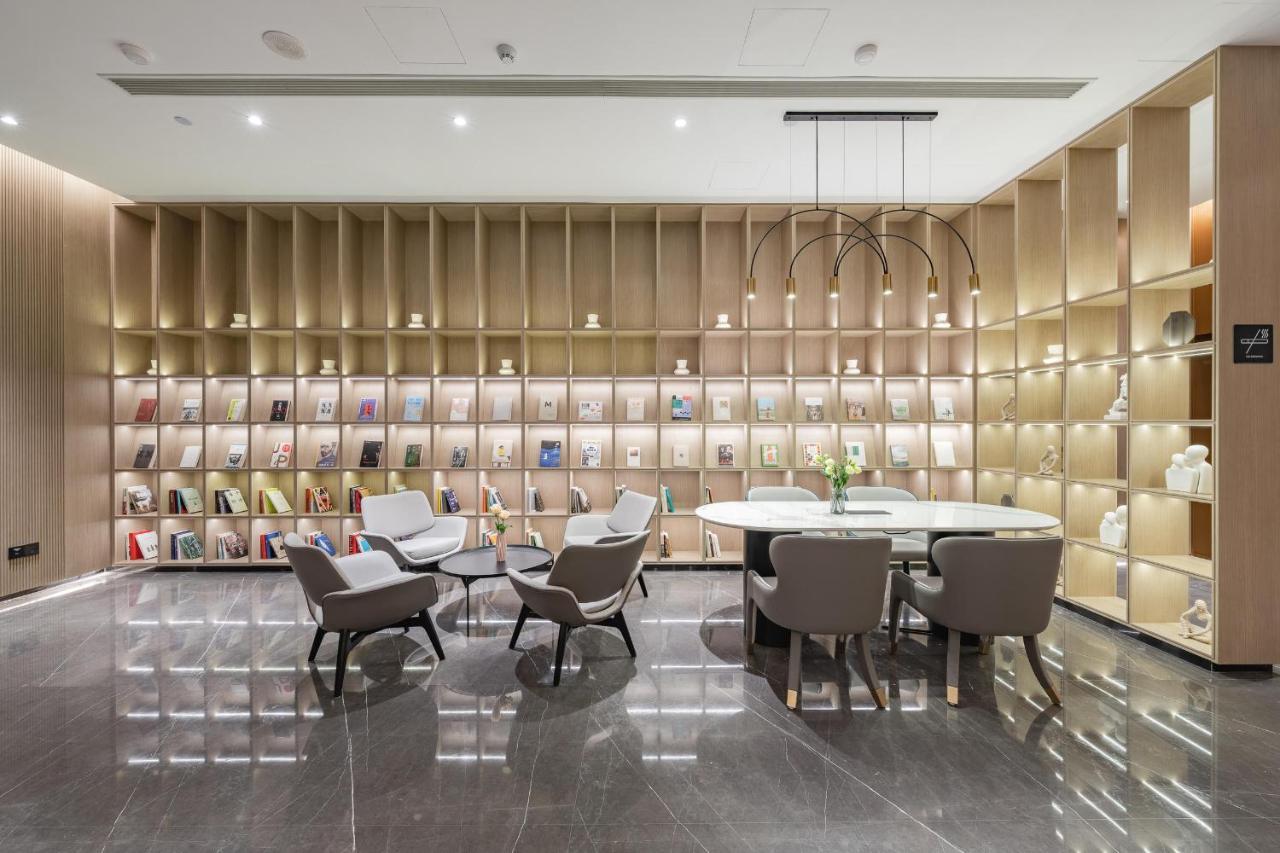 Atour Pudong Airport Chuansha Station Hotel